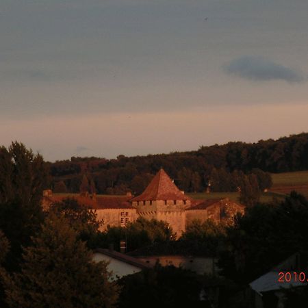 Chateau De Fourcès Exterior foto